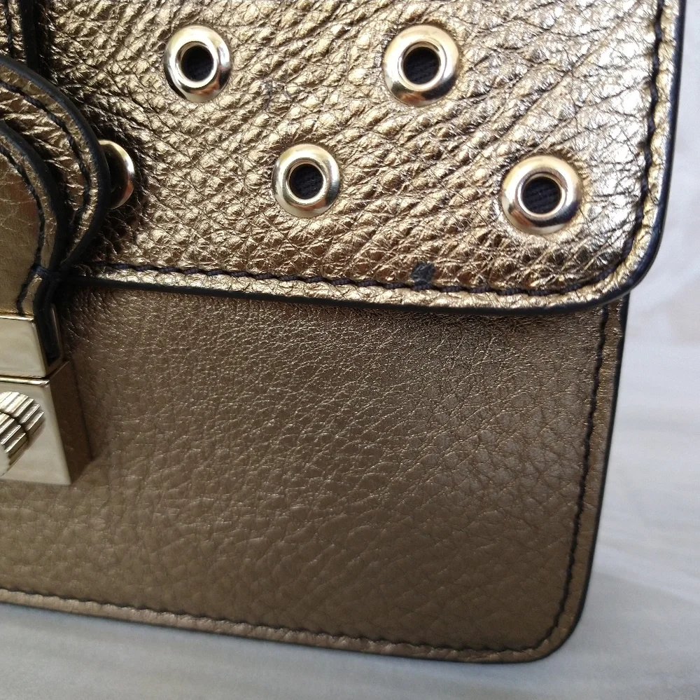 Valentino - Picture 7 of 10